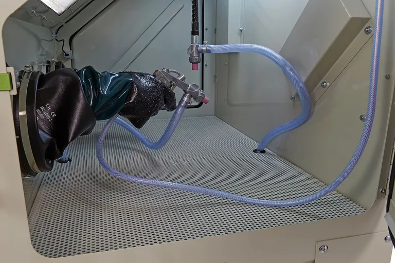 Sandblåsekabinett med avsug, 350 l.