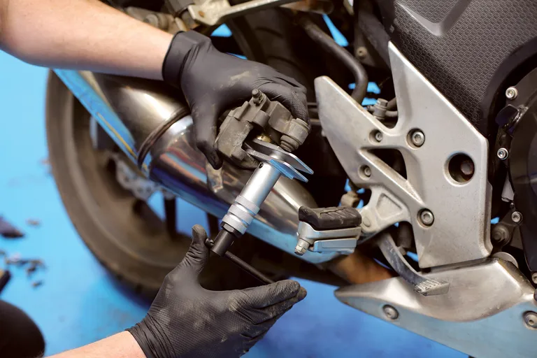 Pressverktøy for bremsekalipere på MC