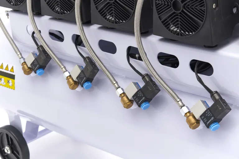 Stillegående kompressor, 4 hk./80 l. 