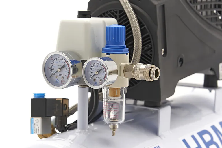 Stillegående kompressor 1 HK/ 30 liter