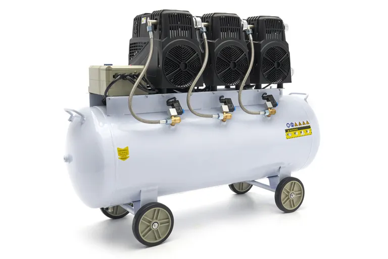 Stillegående kompressor, 5,5hk/150 l. 1-fas