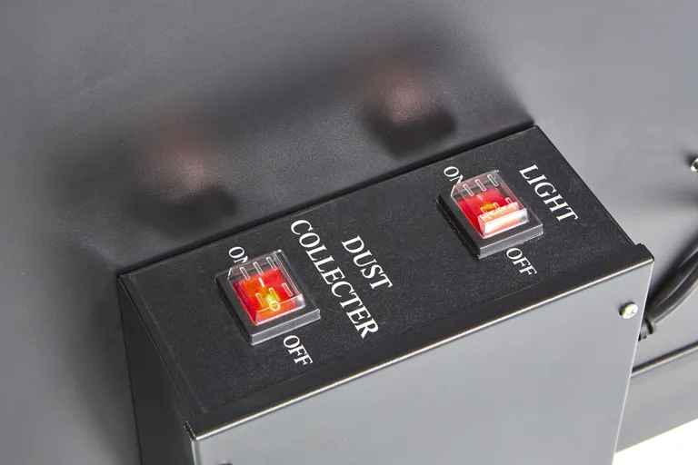 Sandblåsekabinett med avsug, 990 l. sort