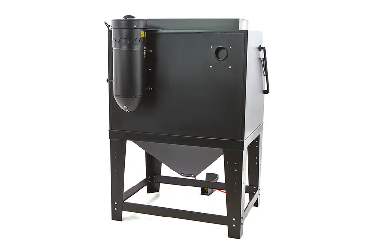 Sandblåsekabinett med avsug, 990 l. sort