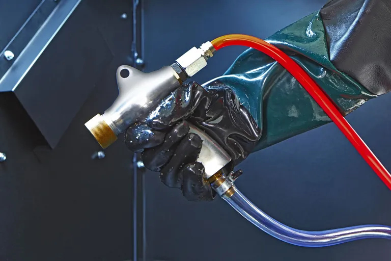 Sandblåsekabinett med avsug, 990 l. sort