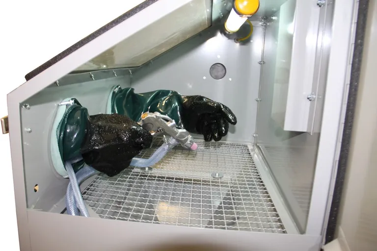 Sandblåsekabinett, benkmodell