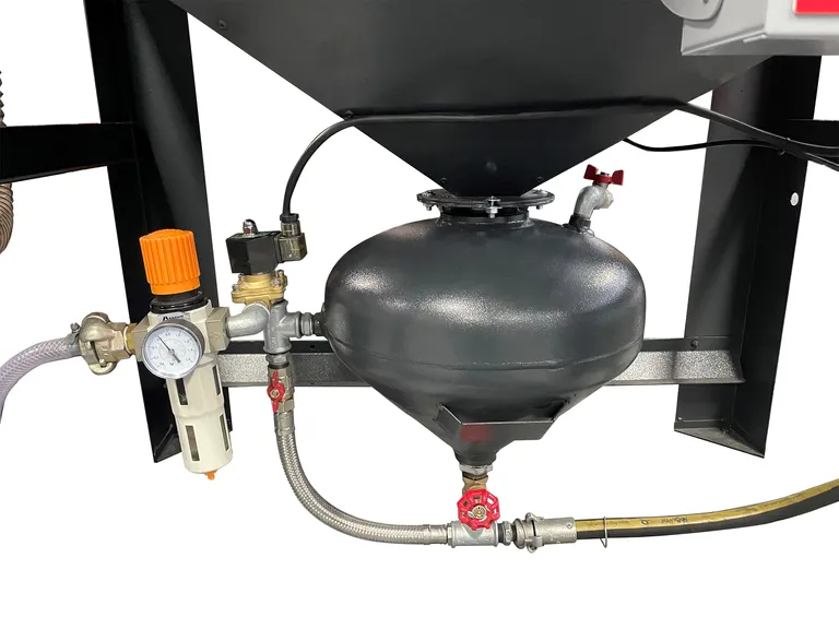 Sandblåsekabinett med trykklokke, 1500 l.